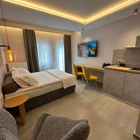 Meteora Gold And Glass 4* קאלאבאקה