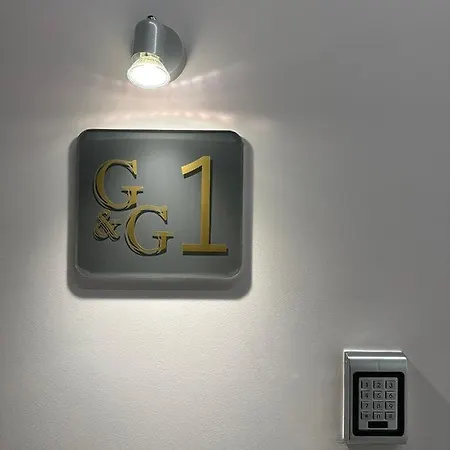 Meteora Gold And Glass 게스트하우스 칼람파카