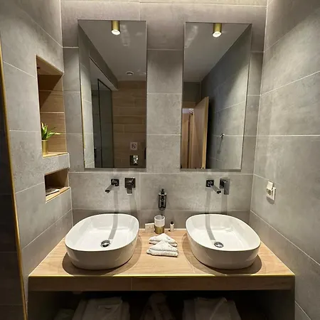 Meteora Gold And Glass 4*
