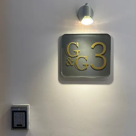 게스트하우스 Meteora Gold And Glass 4*