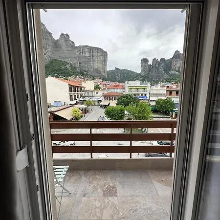 Meteora Gold And Glass 게스트하우스 4*