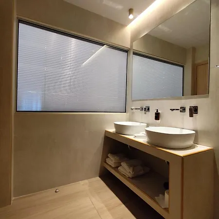 Meteora Gold And Glass 게스트하우스 4*