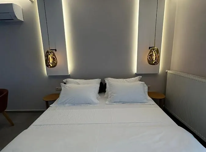 Meteora Gold And Glass