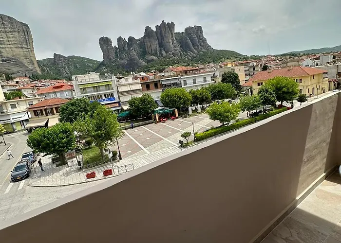 Meteora Gold And Glass