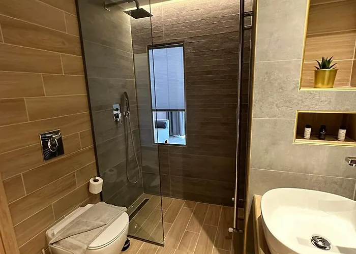 Meteora Gold And Glass 4*