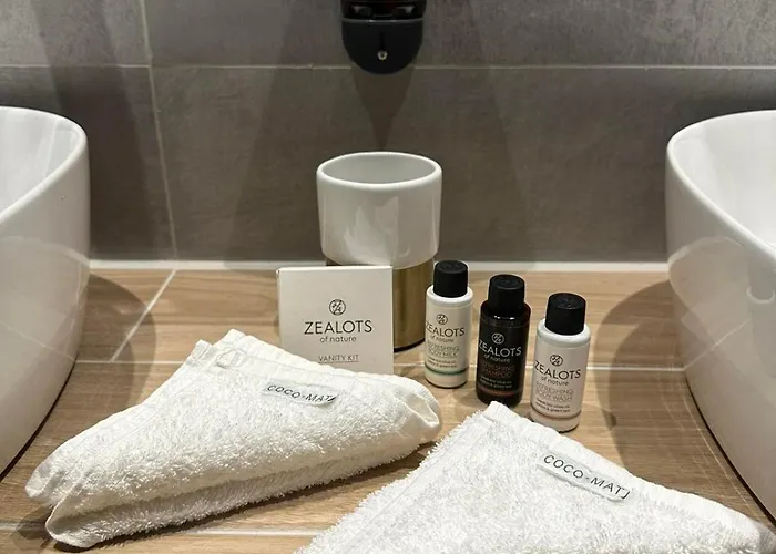 Meteora Gold And Glass Gasthuis