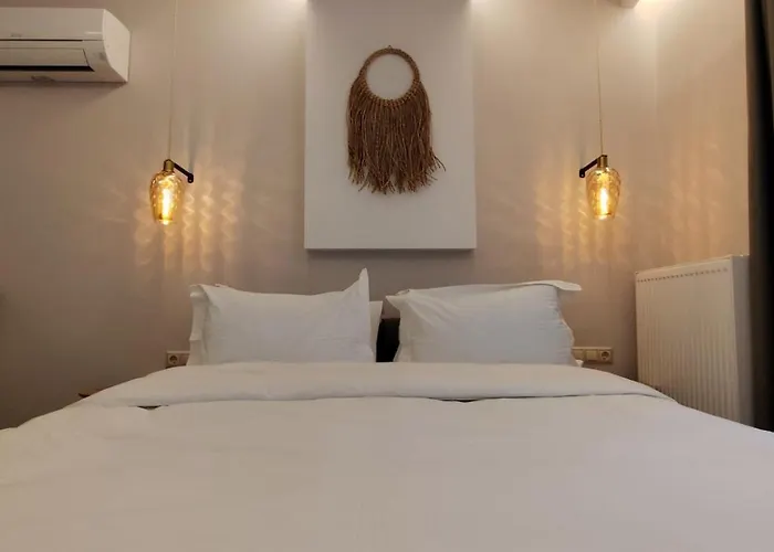 Meteora Gold And Glass